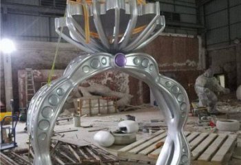 不銹鋼鉆戒雕塑制造，白鋼構(gòu)件，鉆戒雕塑提供