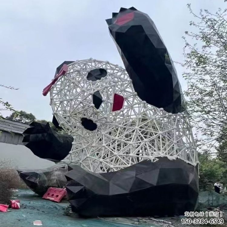 景區(qū)熊貓雕塑優(yōu)選，圓雕體系，鏤空切面熊貓雕塑選定
