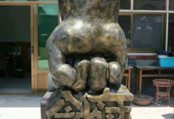 永寧握拳雕塑訂做，歐式風(fēng)格，玻璃鋼握拳雕塑廠家選定