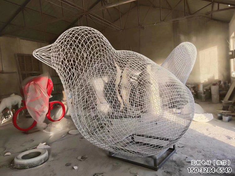 吐魯番鏤空小鳥雕塑精選，陸地擺件，鐵藝鳥兒雕塑精品